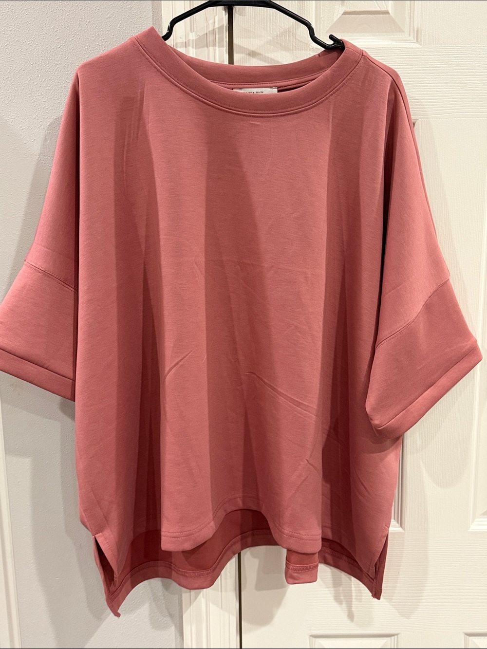 NWOT Zenana short sleeve Scuba top